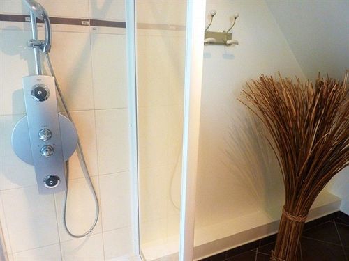 Logis Le Quai Fleuri Hotel 3*